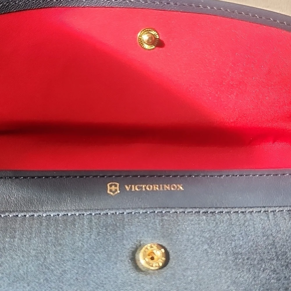 Victorinox Victoria 2.0 clutch,  dark blue
